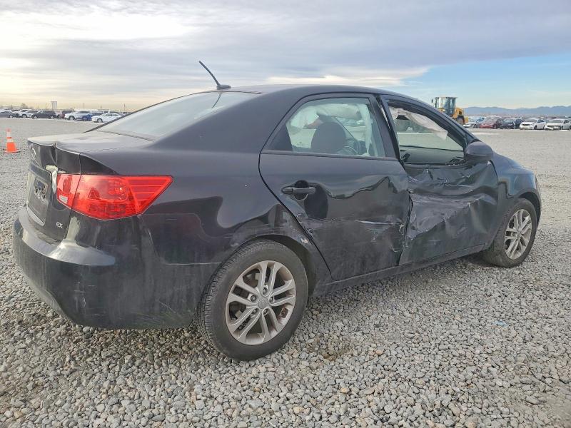 Photo 3 from auction – 2011 KIA FORTE with VIN KNAFU4A2XB5331256
