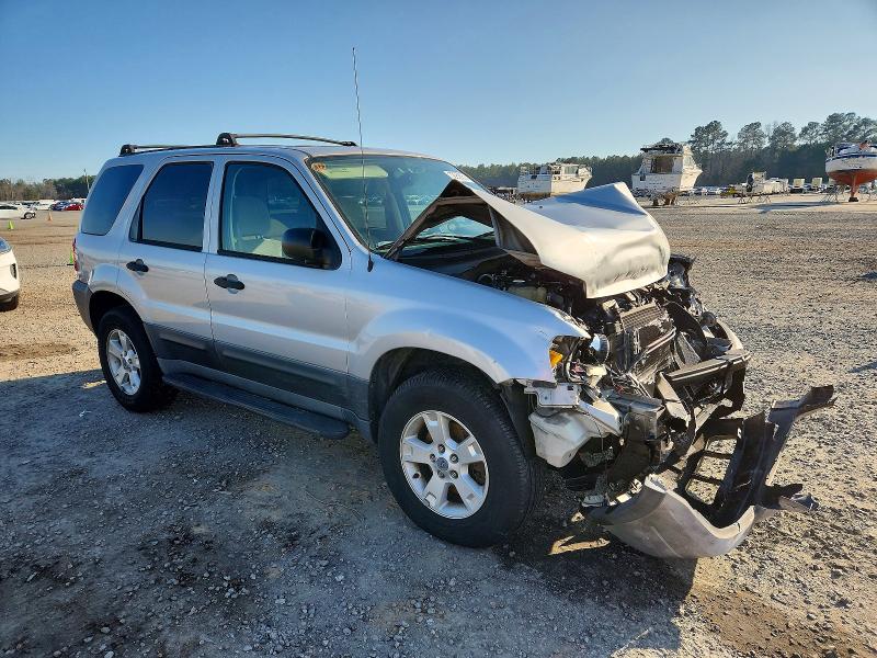 Photo 4 from auction – 2005 FORD ESCAPE XLT with VIN 1FMYU93175KA51888