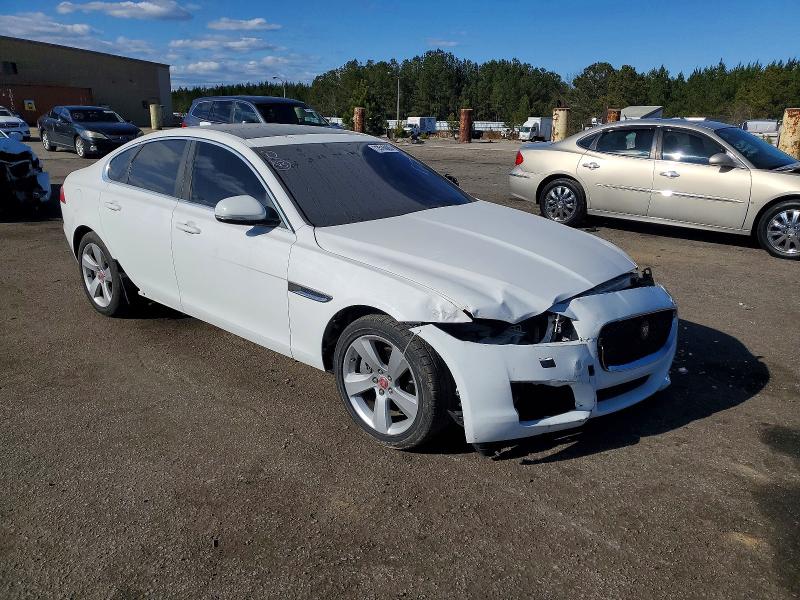 Photo 4 from auction – 2018 JAGUAR XF with VIN SAJBR4FX8JCY61728