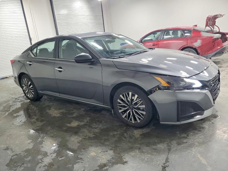 Photo 4 from auction – 2025 NISSAN ALTIMA SV with VIN 1N4BL4DV7SN382147