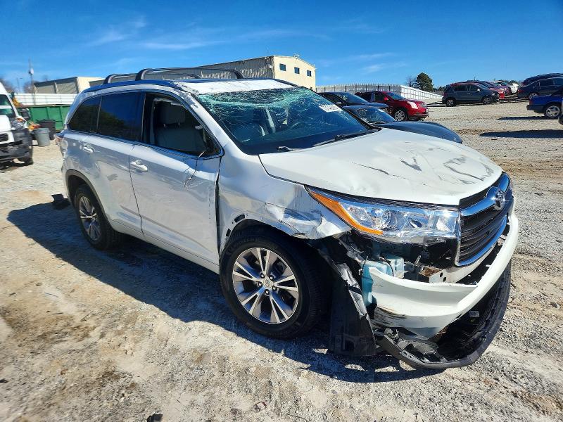 Photo 4 from auction – 2015 TOYOTA HIGHLANDER with VIN 5TDKKRFH4FS089355