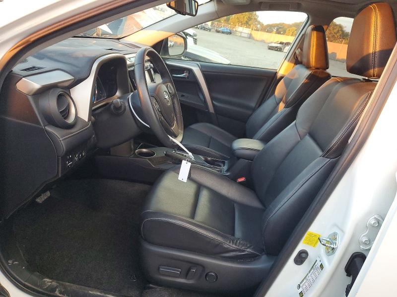 Photo 7 from auction – 2015 TOYOTA RAV4 with VIN 2T3YFREV5FW173494