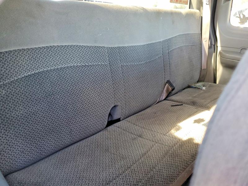 Photo 10 from auction – 2000 FORD F150 with VIN 1FTRX17W6YNB74835