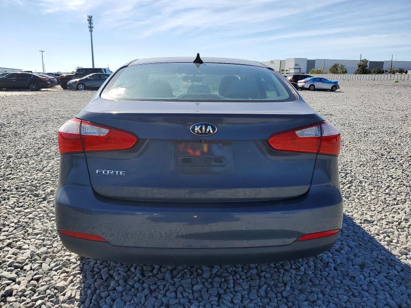 Photo 6 from auction – 2016 KIA FORTE LX with VIN KNAFX4A68G5553943