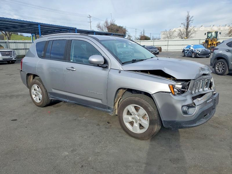 Photo 4 from auction – 2016 JEEP COMPASS LA with VIN 1C4NJCEA1GD735692