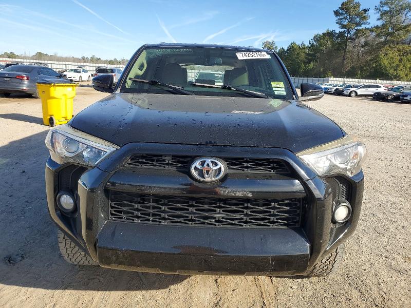 Photo 5 from auction – 2016 TOYOTA 4RUNNER with VIN JTEZU5JR0G5147031