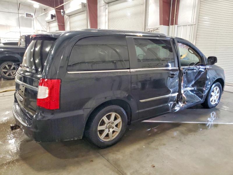 Photo 3 from auction – 2012 CHRYSLER TOWN & COU with VIN 2C4RC1BGXCR214373