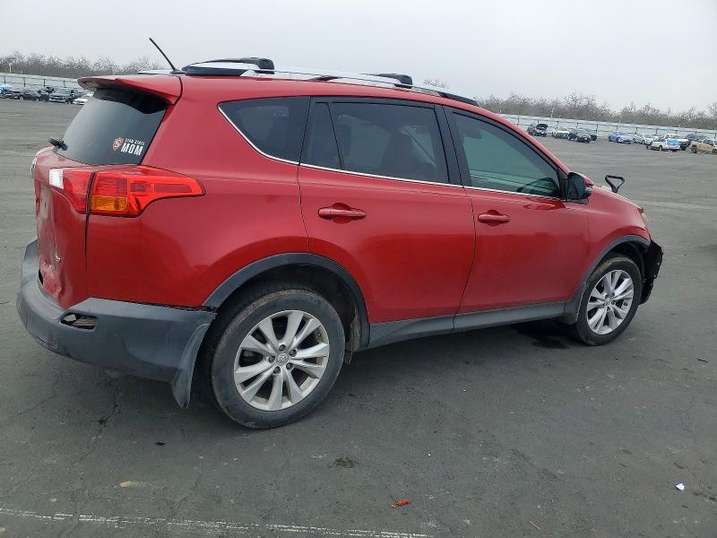 Photo 3 from auction – 2015 TOYOTA RAV4 with VIN 2T3YFREV2FW177549