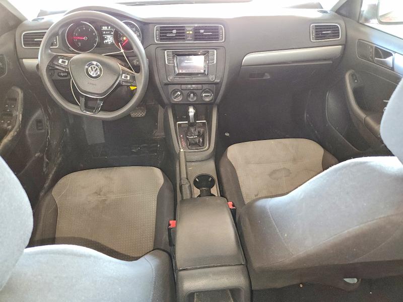 Photo 8 from auction – 2018 VOLKSWAGEN JETTA S with VIN 3VW2B7AJ0JM223945