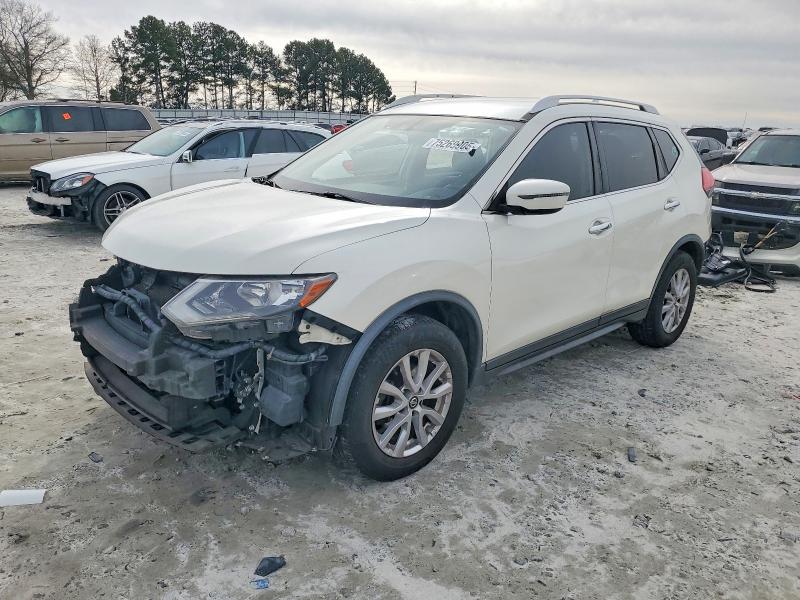 NISSAN ROGUE 2017 with VIN JN8AT2MT8HW136563 - Photo from auction