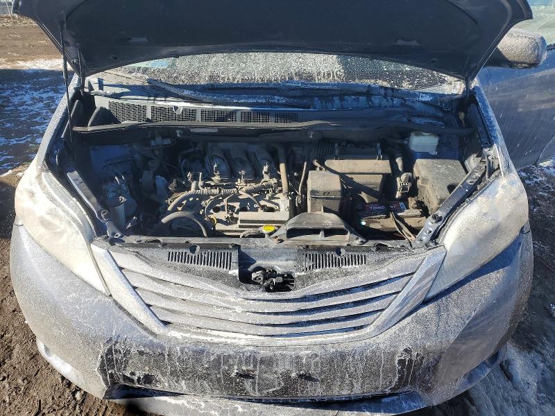 Photo 11 from auction – 2015 TOYOTA SIENNA XLE with VIN 5TDYK3DC3FS646352