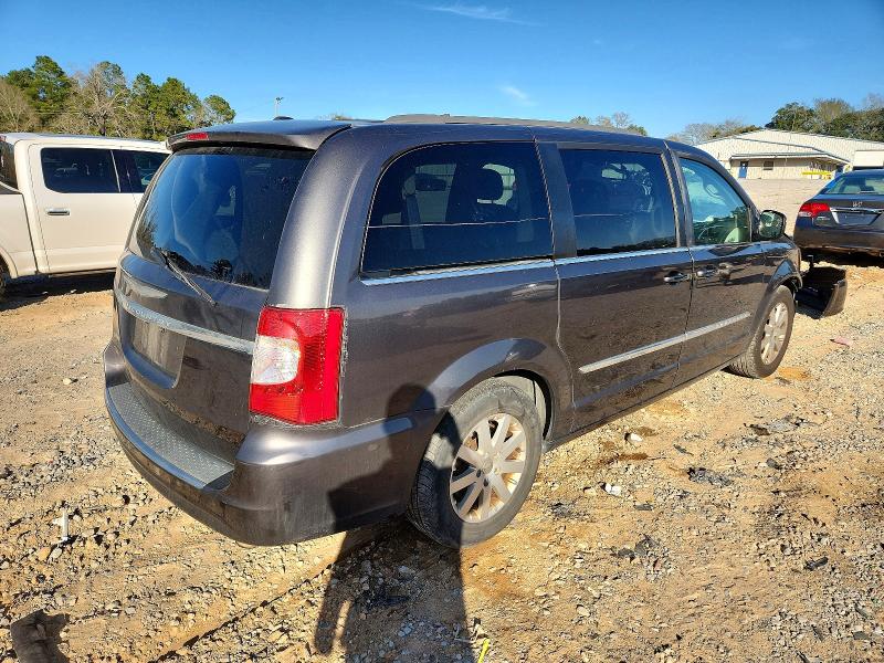 Photo 3 from auction – 2016 CHRYSLER TOWN & COU with VIN 2C4RC1BG6GR259686