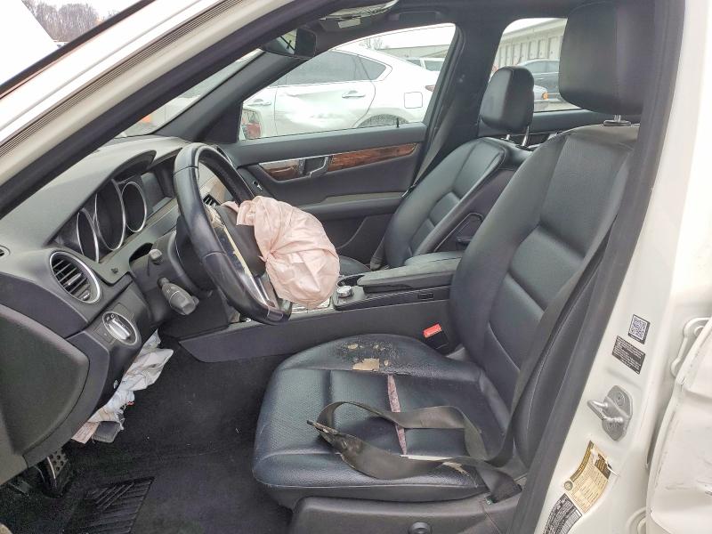 Photo 7 from auction – 2012 MERCEDES-BENZ C with VIN WDDGF8BB5CA630269