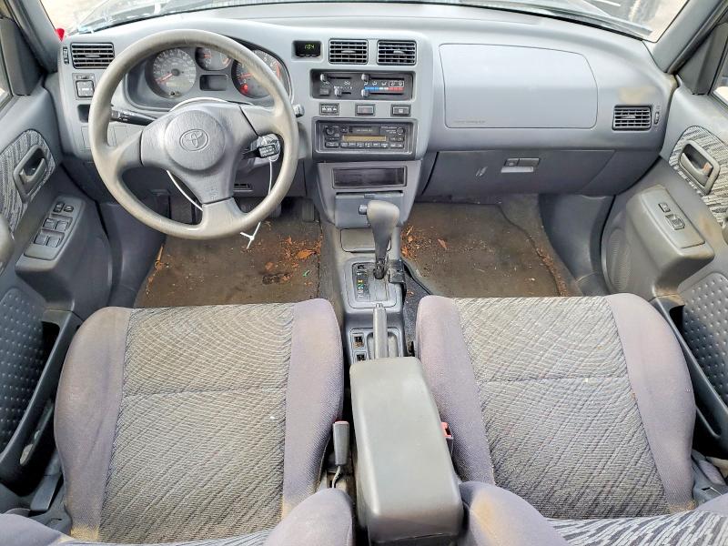 Photo 8 from auction – 2000 TOYOTA RAV4 with VIN JT3HP10V9Y7170526