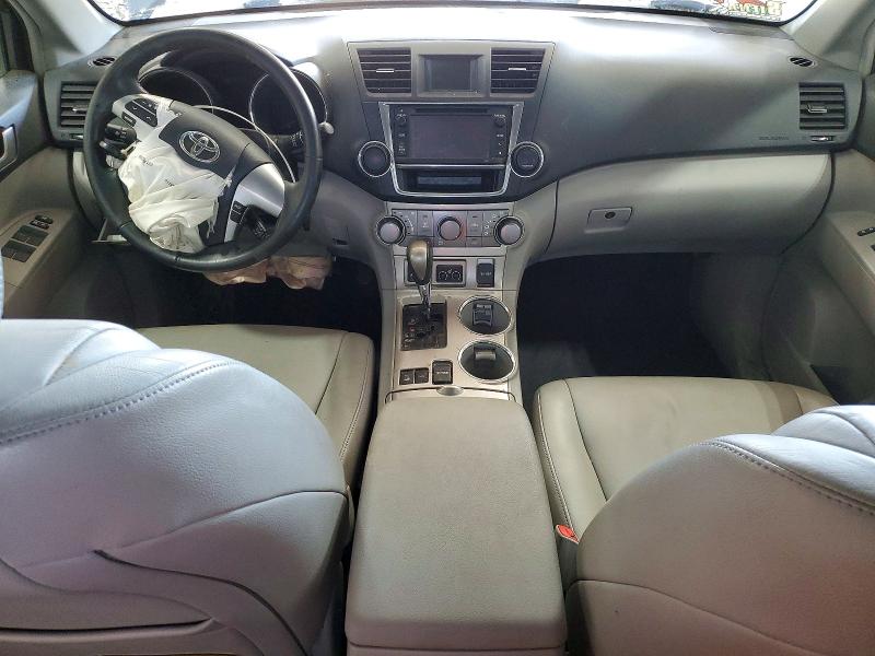 Photo 8 from auction – 2013 TOYOTA HIGHLANDER with VIN 5TDBK3EH3DS260611