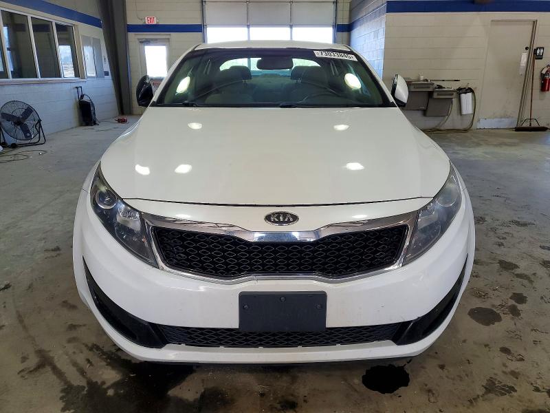 Photo 5 from auction – 2011 KIA OPTIMA LX with VIN KNAGM4A70B5074950