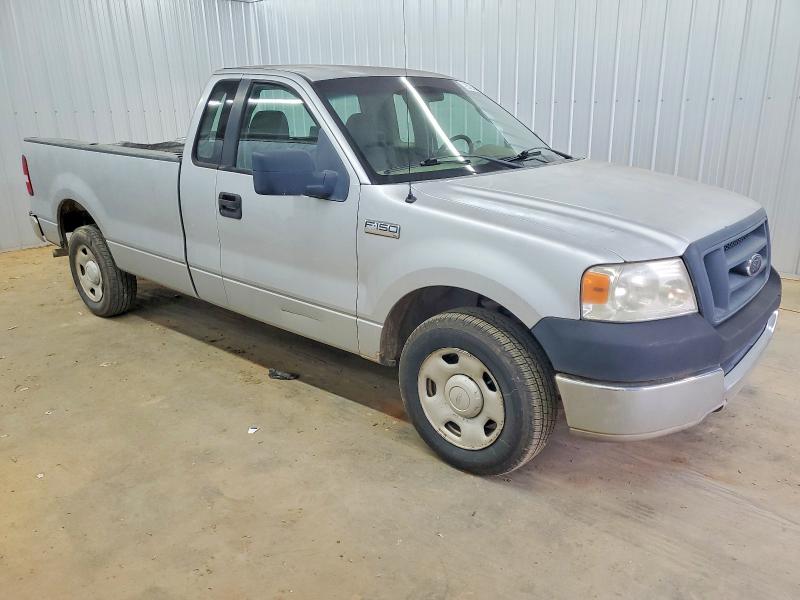 Photo 4 from auction – 2005 FORD F150 with VIN 1FTRF12275NA47451