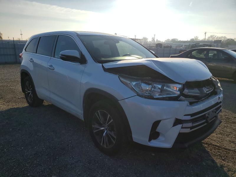 Photo 4 from auction – 2018 TOYOTA HIGHLANDER with VIN 5TDBZRFH9JS899617