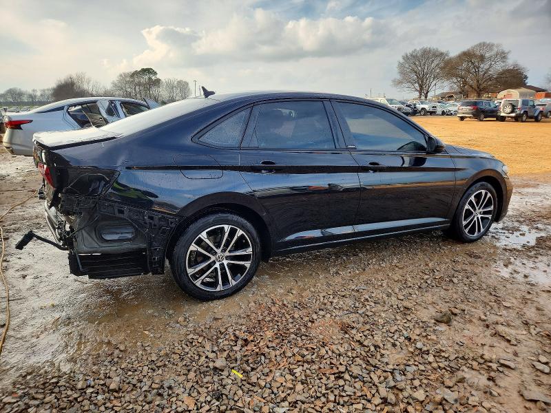 Photo 3 from auction – 2024 VOLKSWAGEN JETTA with VIN 3VWBM7BUXRM015831