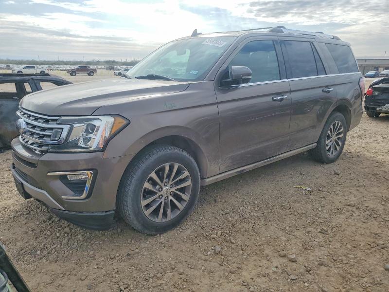 FORD EXPEDITION 2018 with VIN 1FMJU2AT0JEA00416 - Photo from auction