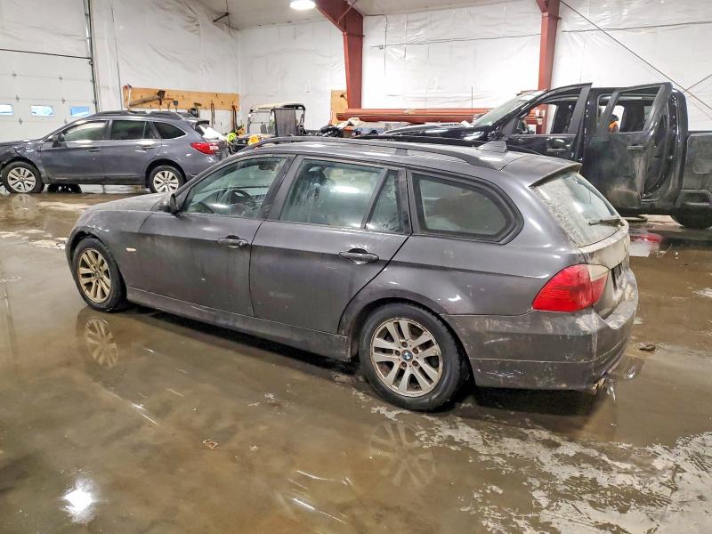 Photo 2 from auction – 2007 BMW 328 XIT with VIN WBAVT73527FZ35991