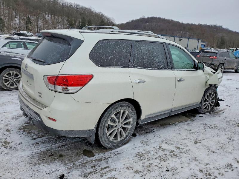 Photo 3 from auction – 2015 NISSAN PATHFINDER with VIN 5N1AR2MM7FC706534