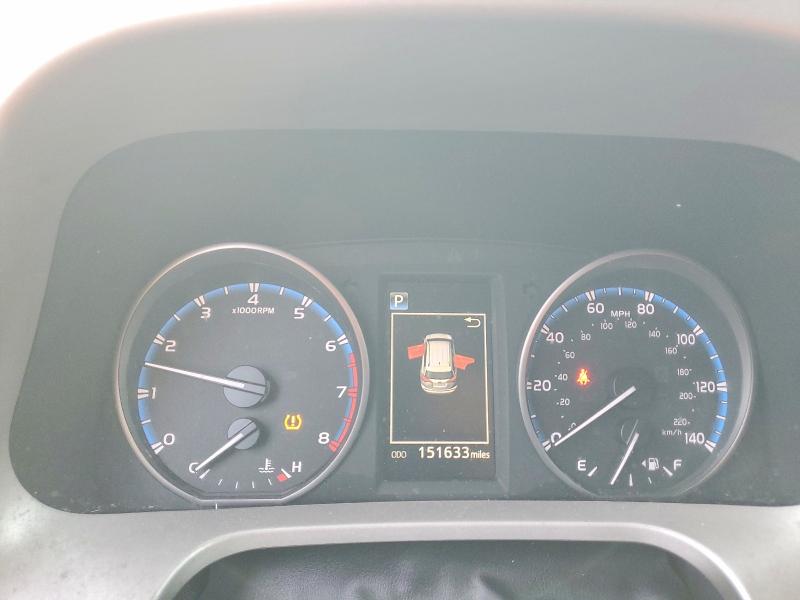 Photo 9 from auction – 2017 TOYOTA RAV4 LE with VIN 2T3BFREV5HW576111