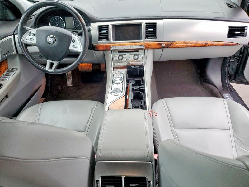 Photo 8 from auction – 2015 JAGUAR XF 2.0T PR with VIN SAJWA0FS3FPU44331