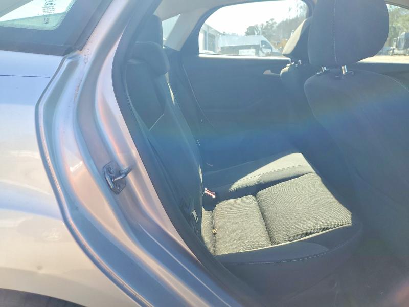 Photo 10 from auction – 2013 FORD FOCUS SE with VIN 1FADP3F22DL317120