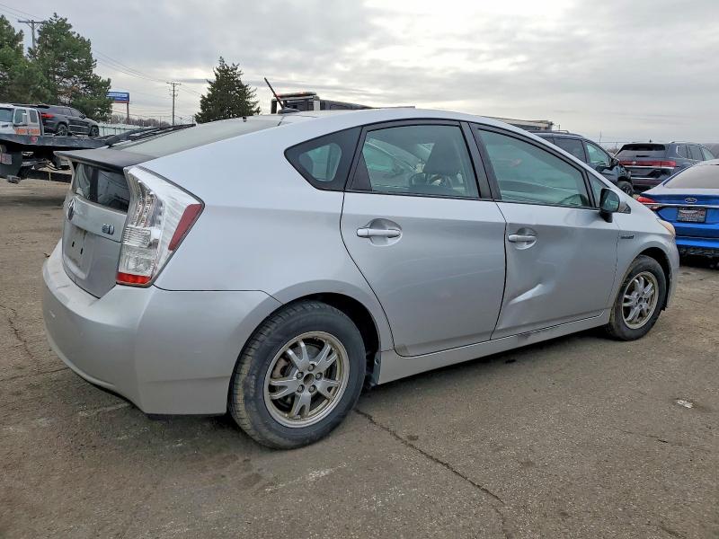 Photo 3 from auction – 2011 TOYOTA PRIUS with VIN JTDKN3DU2B0290351