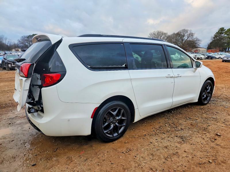 Photo 3 from auction – 2019 CHRYSLER PACIFICA with VIN 2C4RC1BG5KR508441