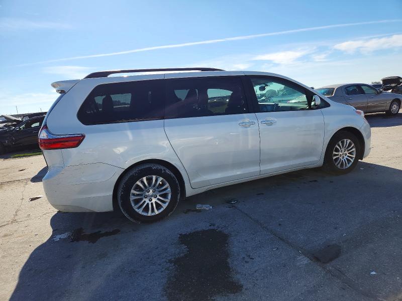 Photo 3 from auction – 2017 TOYOTA SIENNA XLE with VIN 5TDYZ3DC3HS787033