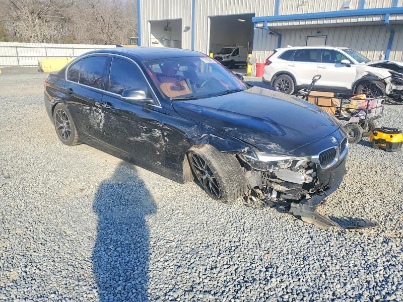 Photo 4 from auction – 2017 BMW 330 XI with VIN WBA8D9G31HNU62249