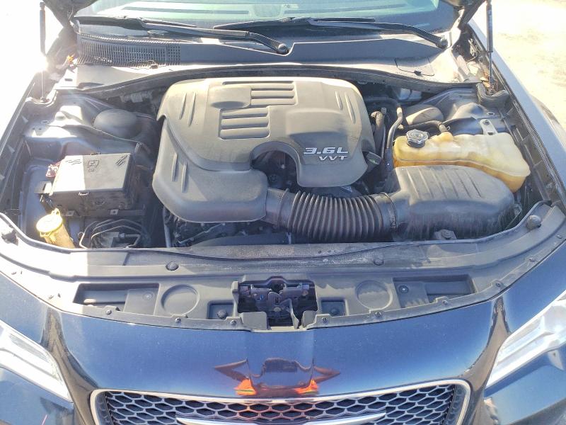Photo 11 from auction – 2016 CHRYSLER 300C with VIN 2C3CCAEG3GH320083