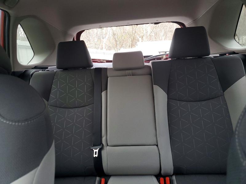Photo 10 from auction – 2020 TOYOTA RAV4 XLE with VIN 2T3W1RFV0LC072803