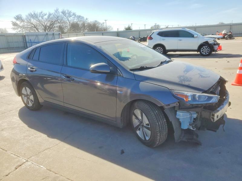Photo 4 from auction – 2018 HYUNDAI IONIQ BLUE with VIN KMHC65LC7JU065447