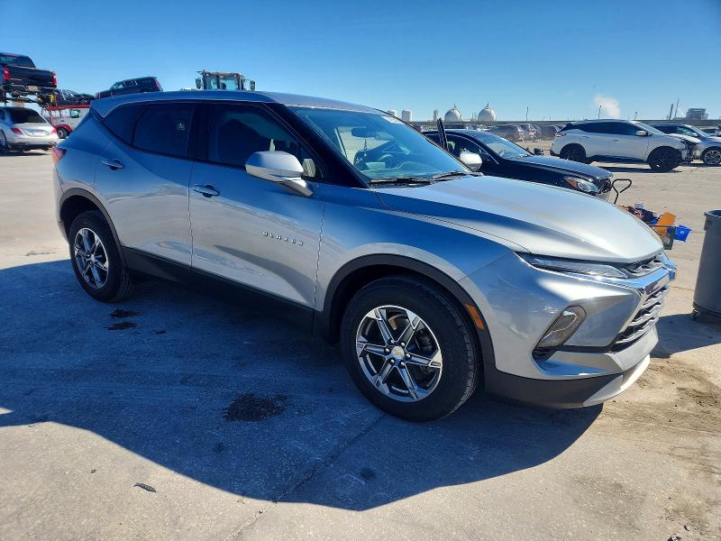 Photo 4 from auction – 2023 CHEVROLET BLAZER with VIN 3GNKBCR47PS224564