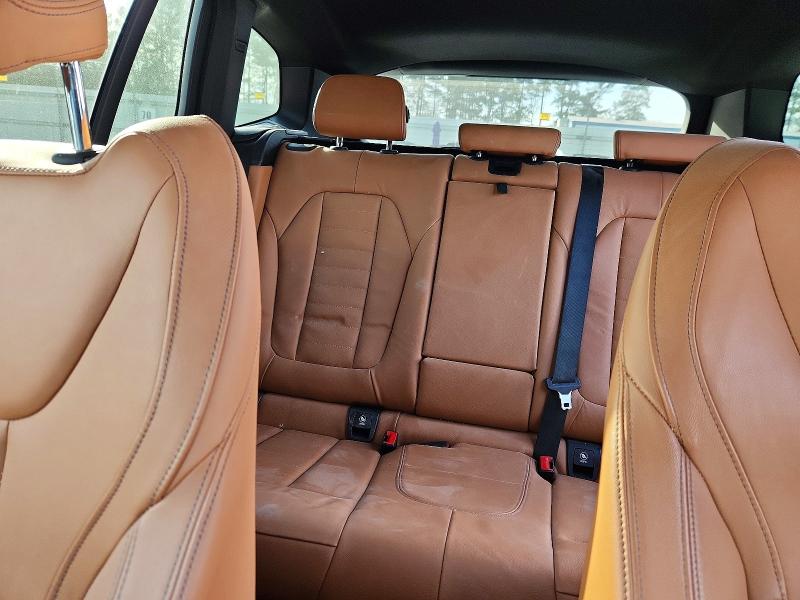 Photo 10 from auction – 2019 BMW X3 with VIN 5UXTR7C52KLR48693