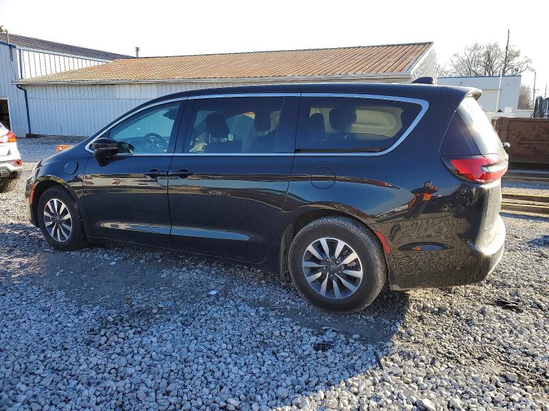 Photo 2 from auction – 2022 CHRYSLER PACIFICA H with VIN 2C4RC1L75NR143679
