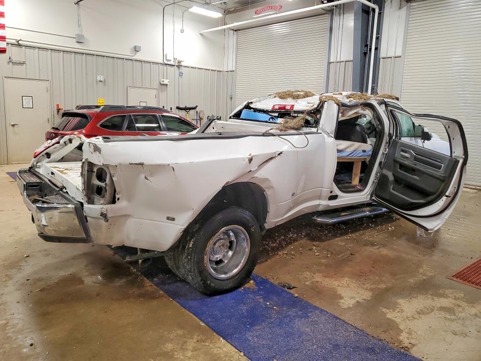 Photo 3 from auction – 2022 RAM 3500 with VIN 3C63RRHL4NG104474