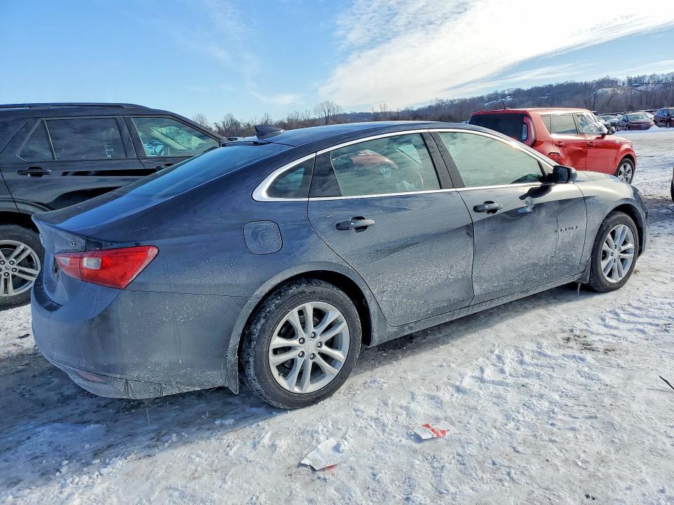Photo 3 from auction – 2017 CHEVROLET MALIBU with VIN 1G1ZE5ST4HF140101