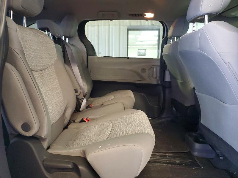 Photo 11 from auction – 2022 TOYOTA SIENNA LE with VIN 5TDKRKEC4NS075673