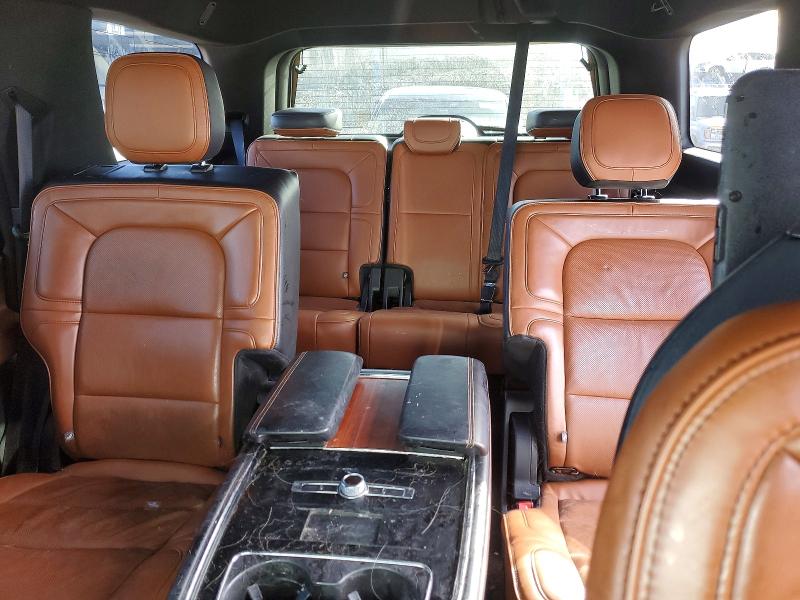 Photo 10 from auction – 2018 LINCOLN NAVIGATOR with VIN 5LMJJ2LT5JEL03677