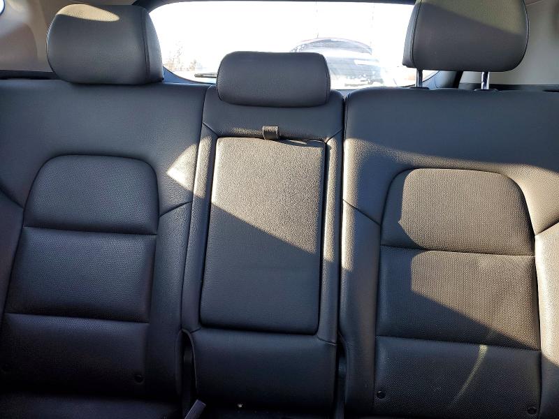 Photo 10 from auction – 2017 HYUNDAI TUCSON LIM with VIN KM8J3CA27HU461676