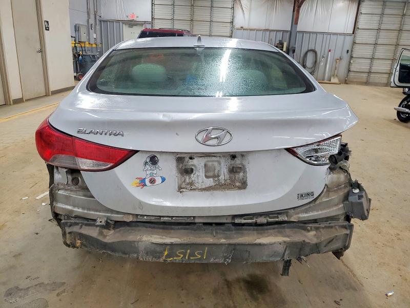 Photo 6 from auction – 2012 HYUNDAI ELANTRA GL with VIN 5NPDH4AE1CH136804