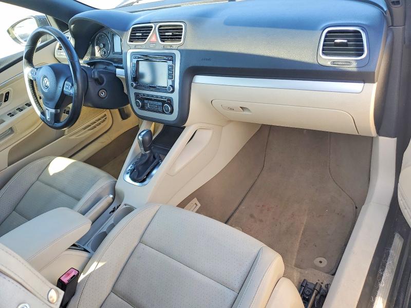 Photo 8 from auction – 2012 VOLKSWAGEN EOS with VIN WVWBW7AH3CV008413