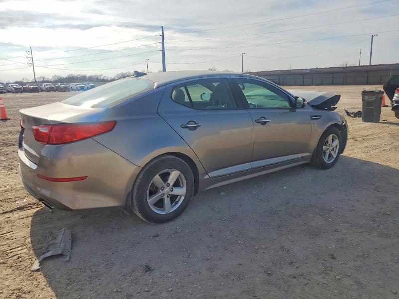 Photo 3 from auction – 2015 KIA OPTIMA LX with VIN 5XXGM4A72FG427368