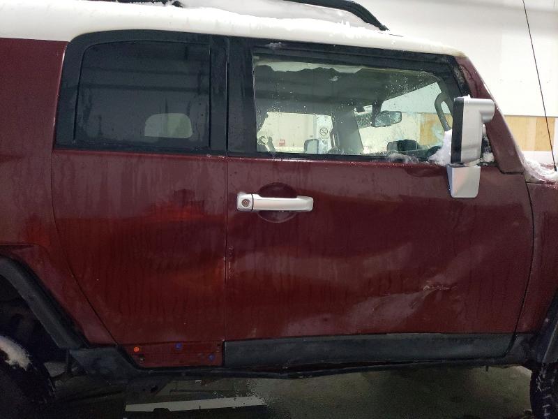 Photo 11 from auction – 2011 TOYOTA FJ CRUISER with VIN JTEBU4BF9BK114040