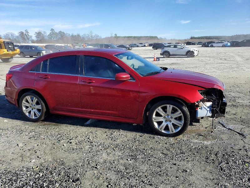 Photo 4 from auction – 2014 CHRYSLER 200 TOURIN with VIN 1C3CCBBG6EN186958