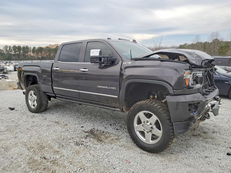 Photo 4 from auction – 2015 GMC SIERRA with VIN 1GT120E83FF513598